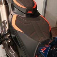 Selle réaliée par TJLSellier.com de KTM - 790 Duke