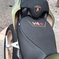 Selle réaliée par TJLSellier.com de DUCATI - V4s